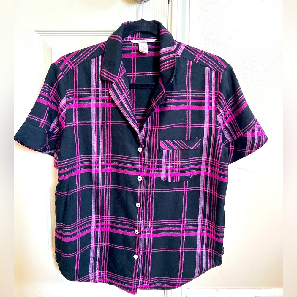 NWOT Victoria’s Secret pink and black pajama set. Size XS.